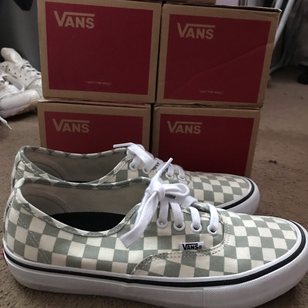 Vans: checkerboard desert sag